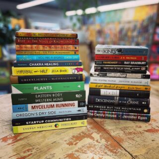 These new arrivals all came to us from our wonderfully curious minded customers this weekend. 🤓📚😍 They will be hitting the shelves this week!

We buy books daily. You can bring a stack of ten books or less any day between 10AM-3PM. We are particular about condition and look for books that we think you will enjoy. Check out our website for additional guidelines. 

#bendcommunity #bendoregon #bookstacks #energymedicine #mycelium #easternbodywesternmind #plants #chakrahealing #donmiguelruiz #readmorebooks