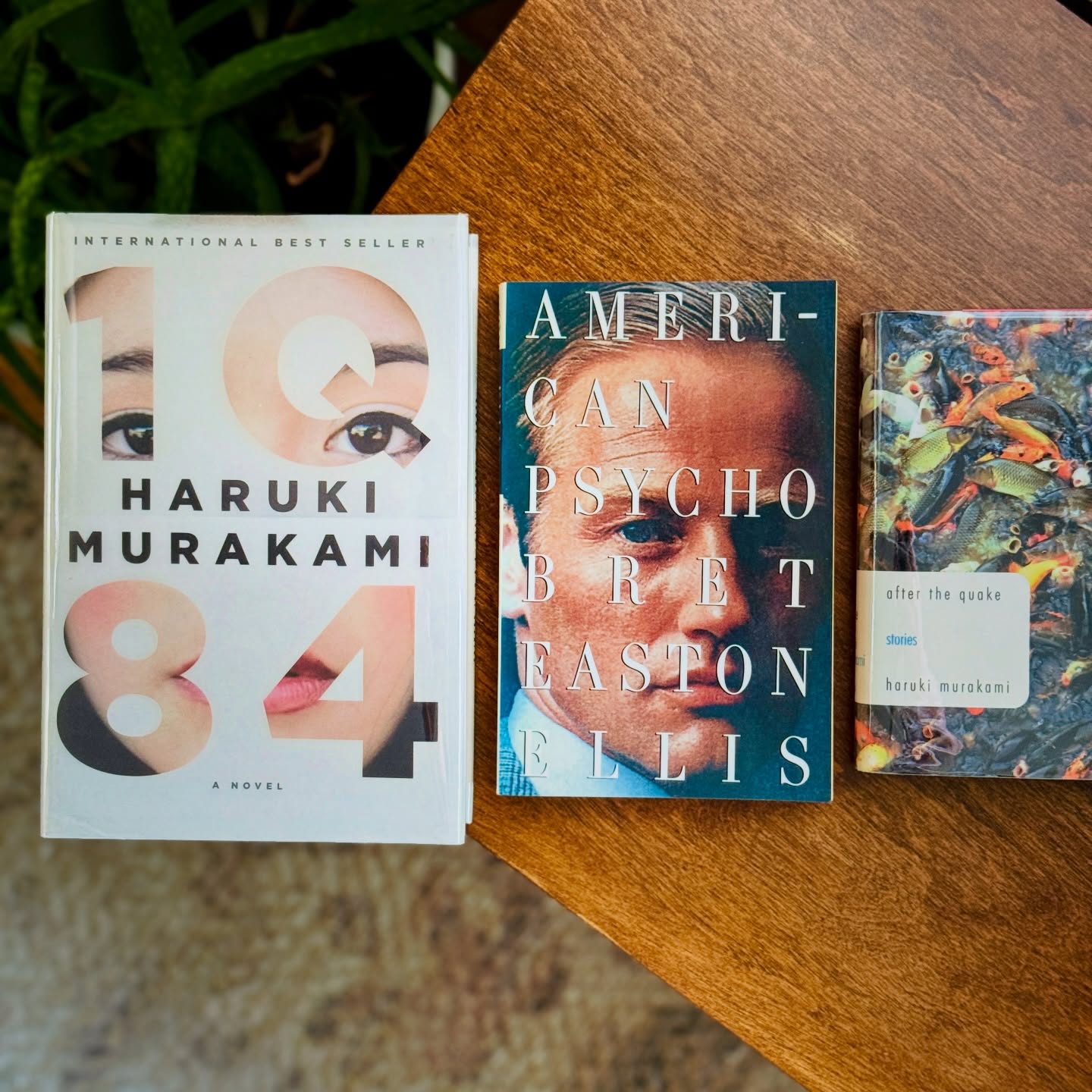 😍⚡️😍 Still unpacking boxes from our Bay Area run—and this is the kind of haul that reminds us why we do this.
• A like-new 1980s Lord of the Rings hardcover book club set
• Haruki Murakami first editions — 1Q84 and After the Quake
• Vintage mid century science fiction with striking, two-color cover design
• Terry Pratchett with unforgettable cover art (a rat on a cat, truly)
• American Psycho — first edition, first printing. Yes. That one.
We love finding editions like these—objects with history, intentional design, and stories that still carry weight decades later.