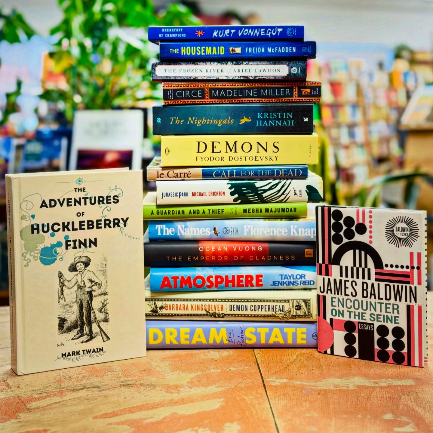 We ❤️ Used Books
Fresh arrivals just landed—everything from hot newer titles to timeless classics in their genre.
And yes… a standout: a first edition of John le Carré’s debut novel, Call for the Dead (1961).
Almost new condition.